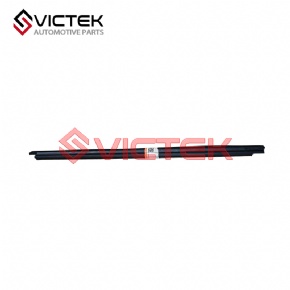 Interior water strip of rear door window (R) 6207204-SF01